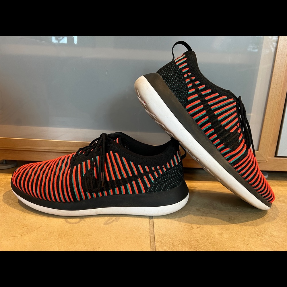 Nike Roshe Run Mens 9.5 sz